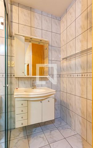Casa à venda com 300m², 3 quartos e 2 vagas Casa à venda com 300m², 3 quartos e 2 vagasBanheiro da Suite