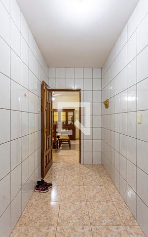 Casa à venda com 300m², 3 quartos e 2 vagas Casa à venda com 300m², 3 quartos e 2 vagasDespensa