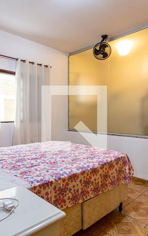 Casa à venda com 300m², 3 quartos e 2 vagas Casa à venda com 300m², 3 quartos e 2 vagasSuite