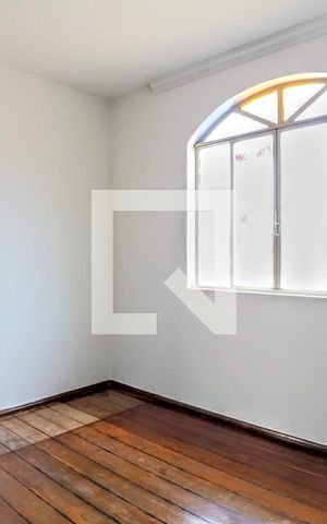 Casa à venda com 516m², 4 quartos e 2 vagas