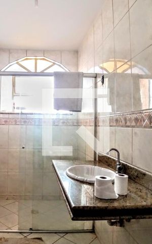 Casa à venda com 516m², 4 quartos e 2 vagas