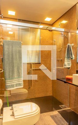 Casa de condomínio à venda com 1600m², 6 quartos e 5 vagas