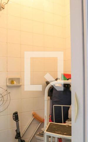 Apartamento à venda com 136m², 3 quartos e 2 vagas Apartamento à venda com 136m², 3 quartos e 2 vagasBanheiro de serviço