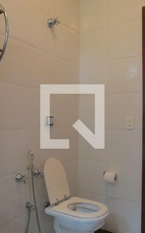 Casa à venda com 570m², 4 quartos e 6 vagas