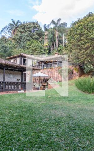 Casa de condomínio à venda com 475m², 5 quartos e 6 vagas