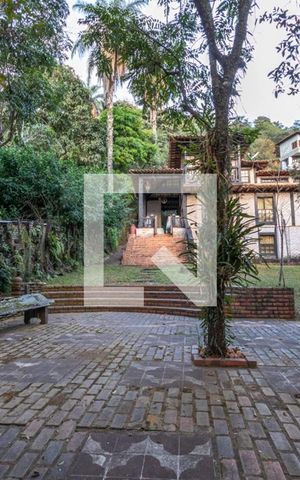 Casa de condomínio à venda com 475m², 5 quartos e 6 vagas