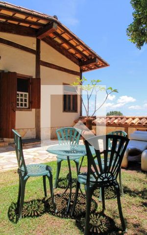 Casa de condomínio à venda com 450m², 4 quartos e 8 vagas