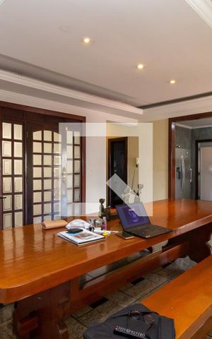 Casa à venda com 360m², 4 quartos e 5 vagas
