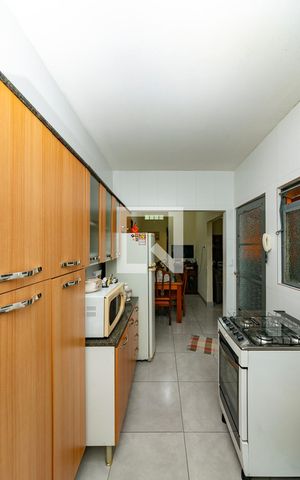 Casa à venda com 600m², 9 quartos e 1 vaga Casa à venda com 600m², 9 quartos e 1 vagaCasa 2 Cozinha