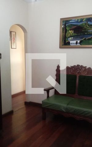 Casa à venda com 268m², 3 quartos e 4 vagas