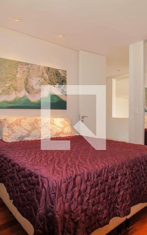 Casa de condomínio à venda com 463m², 4 quartos e 4 vagas