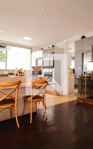 Casa de condomínio à venda com 463m², 4 quartos e 4 vagas