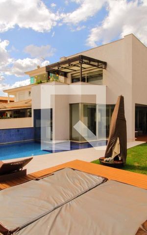Casa de condomínio à venda com 463m², 4 quartos e 4 vagas
