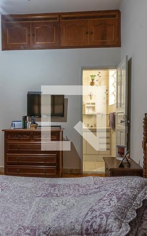 Casa à venda com 353m², 5 quartos e 7 vagas