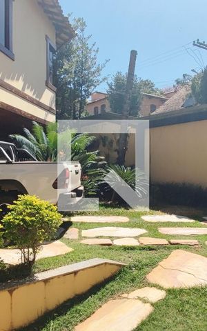 Casa à venda com 1000m², 5 quartos e 8 vagas