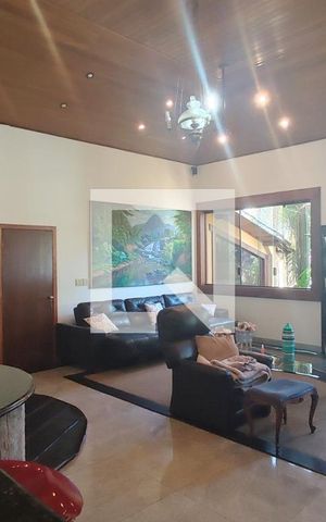 Casa à venda com 1000m², 5 quartos e 8 vagas