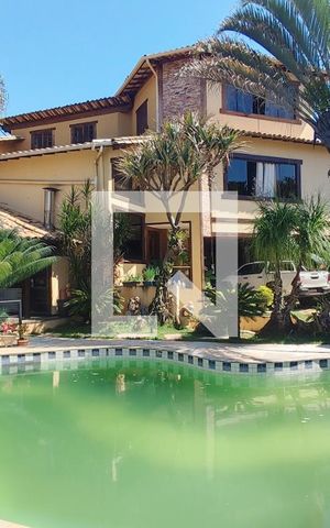 Casa à venda com 1000m², 5 quartos e 8 vagas