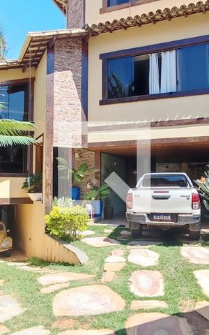 Casa à venda com 1000m², 5 quartos e 8 vagas