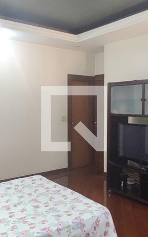 Casa à venda com 1000m², 5 quartos e 8 vagas