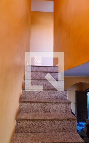 Casa para alugar com 320m², 4 quartos e 2 vagas