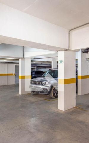 Apartamento à venda com 90m², 3 quartos e 2 vagas Apartamento à venda com 90m², 3 quartos e 2 vagasGaragem