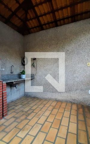 Casa à venda com 240m², 4 quartos e 4 vagas