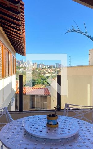 Casa à venda com 350m², 4 quartos e 4 vagas