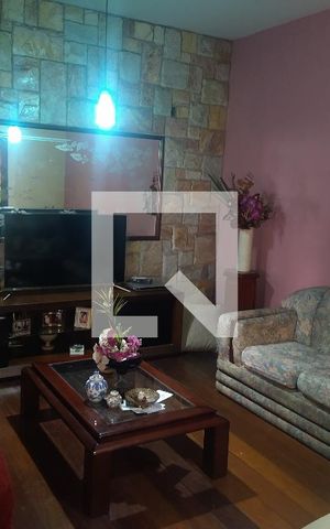 Casa à venda com 280m², 3 quartos e 3 vagas