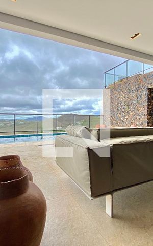 Casa de condomínio à venda com 494m², 4 quartos e 5 vagas