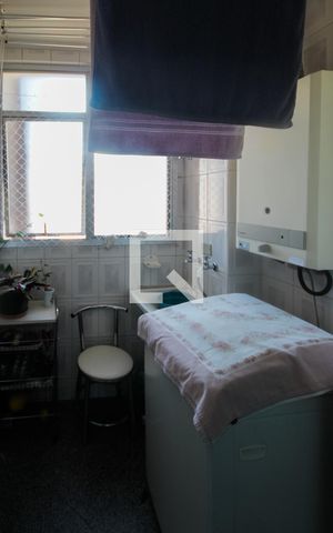 Apartamento à venda com 80m², 3 quartos e 2 vagas Apartamento à venda com 80m², 3 quartos e 2 vagasCozinha e Área de Serviço