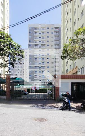 Apartamento à venda com 49m², 2 quartos e 1 vagaFachada e portaria