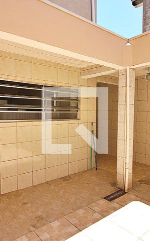 Casa para alugar com 140m², 2 quartos e 2 vagasLavanderia