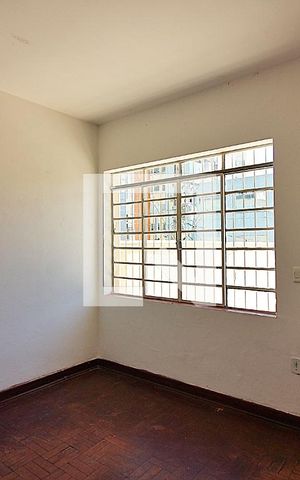 Casa para alugar com 140m², 2 quartos e 2 vagasSala 