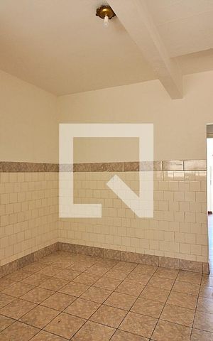 Casa para alugar com 140m², 2 quartos e 2 vagasCozinha