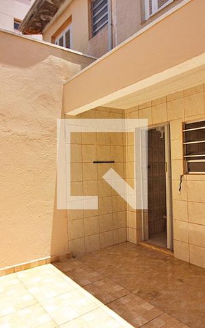 Casa para alugar com 140m², 2 quartos e 2 vagasLavanderia