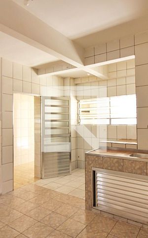 Casa para alugar com 140m², 2 quartos e 2 vagasCozinha