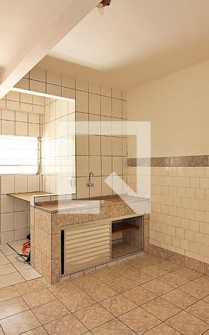Casa para alugar com 140m², 2 quartos e 2 vagasCozinha