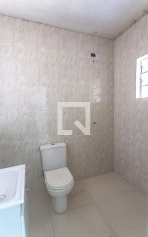 Casa à venda com 280m², 3 quartos e 5 vagas Casa à venda com 280m², 3 quartos e 5 vagasBanheiro suíte 1