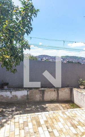 Casa à venda com 280m², 3 quartos e 5 vagas Casa à venda com 280m², 3 quartos e 5 vagasVista quarto