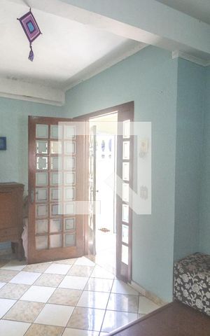 Casa à venda com 280m², 3 quartos e 5 vagas Casa à venda com 280m², 3 quartos e 5 vagasSala de estar