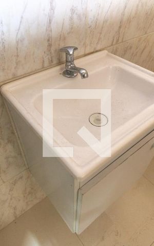 Casa à venda com 280m², 3 quartos e 5 vagas Casa à venda com 280m², 3 quartos e 5 vagasPia