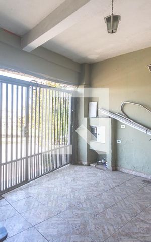 Casa à venda com 280m², 3 quartos e 5 vagas Casa à venda com 280m², 3 quartos e 5 vagasGaragem