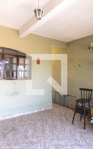 Casa à venda com 280m², 3 quartos e 5 vagas Casa à venda com 280m², 3 quartos e 5 vagasGaragem