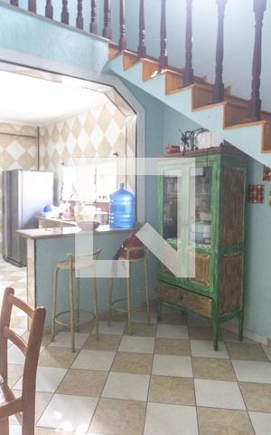 Casa à venda com 280m², 3 quartos e 5 vagas Casa à venda com 280m², 3 quartos e 5 vagasSala de jantar