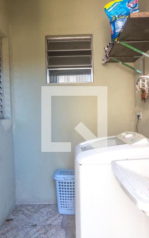 Casa à venda com 280m², 3 quartos e 5 vagas Casa à venda com 280m², 3 quartos e 5 vagasÁrea de serviço