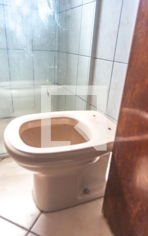 Casa à venda com 280m², 3 quartos e 5 vagas Casa à venda com 280m², 3 quartos e 5 vagasVaso