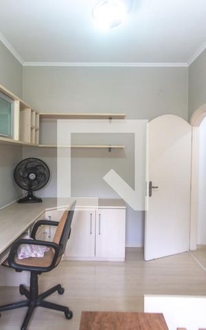 Casa para alugar com 386m², 3 quartos e 6 vagas Casa para alugar com 386m², 3 quartos e 6 vagasSuíte 2