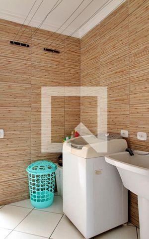 Casa à venda com 222m², 3 quartos e 2 vagasÁrea de Serviço