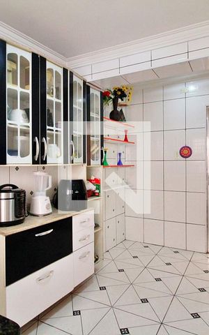 Casa à venda com 222m², 3 quartos e 2 vagasCozinha