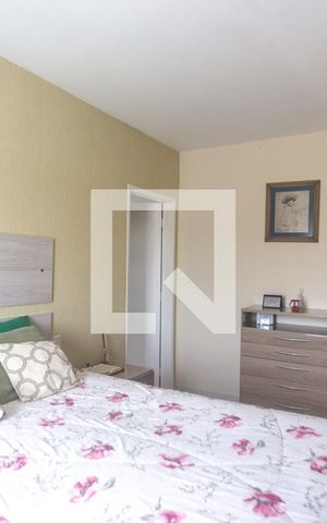 Casa à venda com 198m², 3 quartos e 2 vagas Casa à venda com 198m², 3 quartos e 2 vagasSuíte